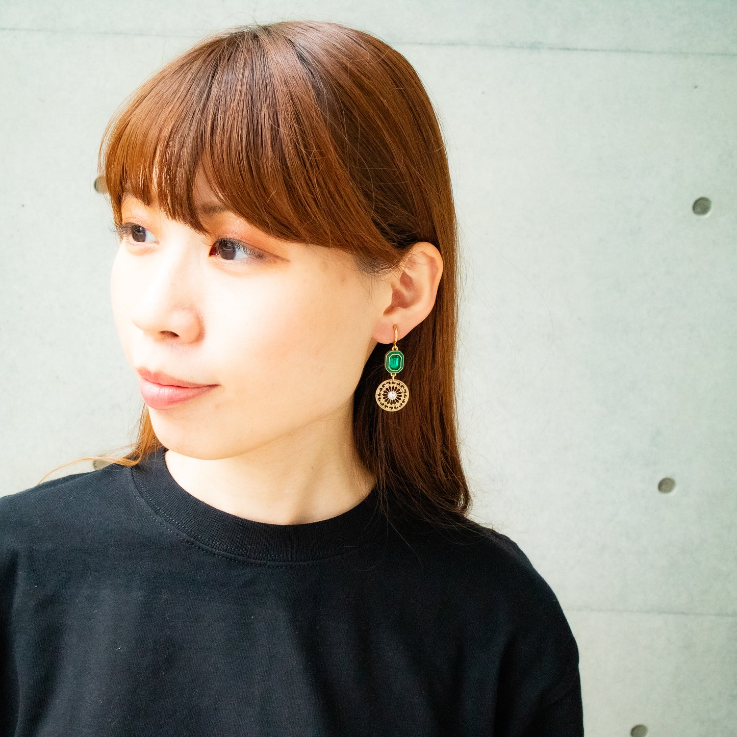 1-dots green earrings