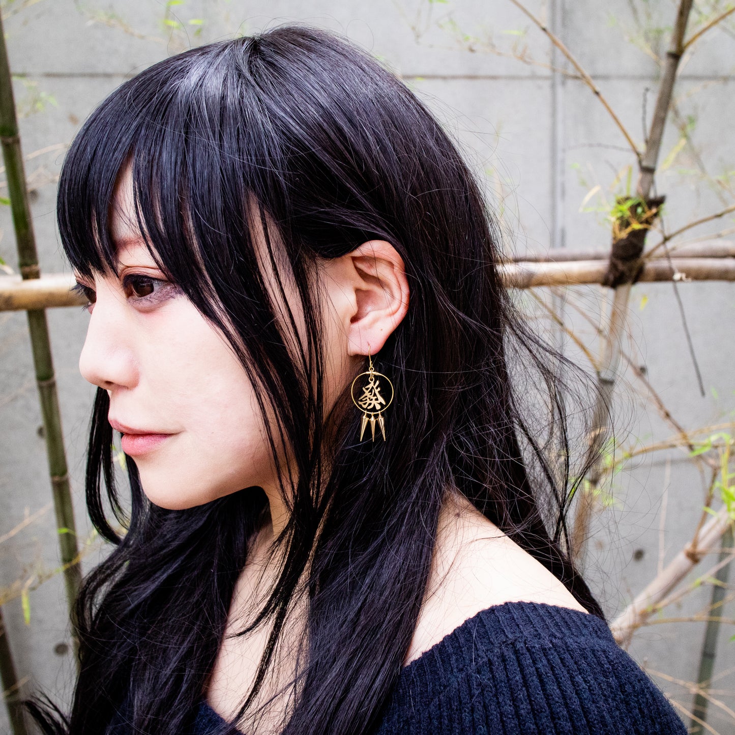 發/green stud earrings