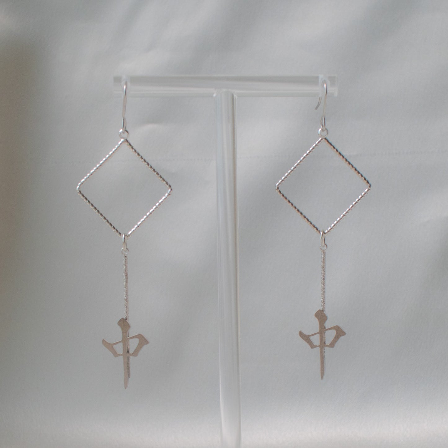 chun square earrings