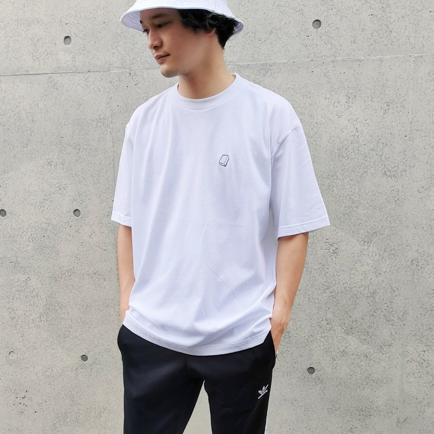 白 T-shirt (short sleeve)