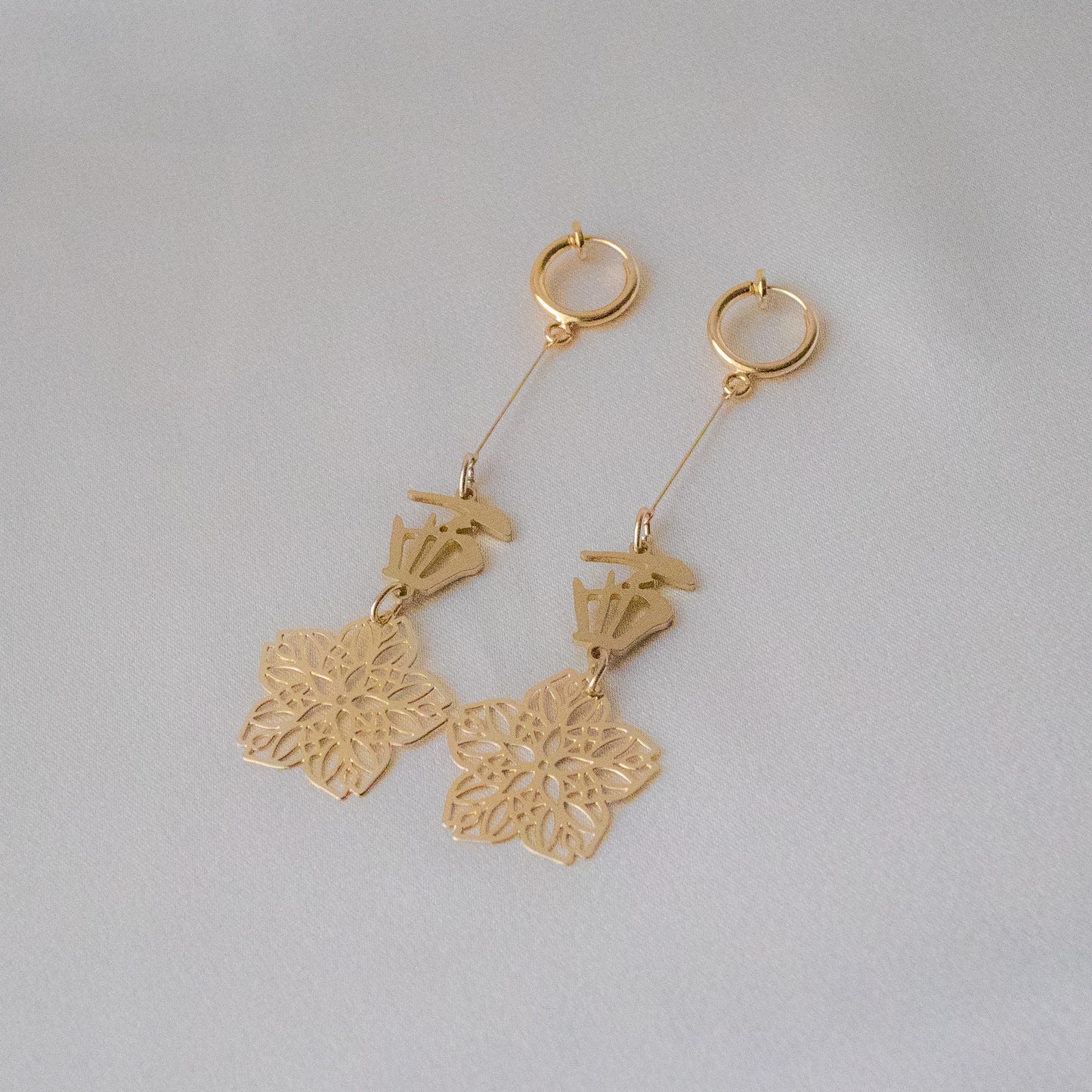 西 桜 earings