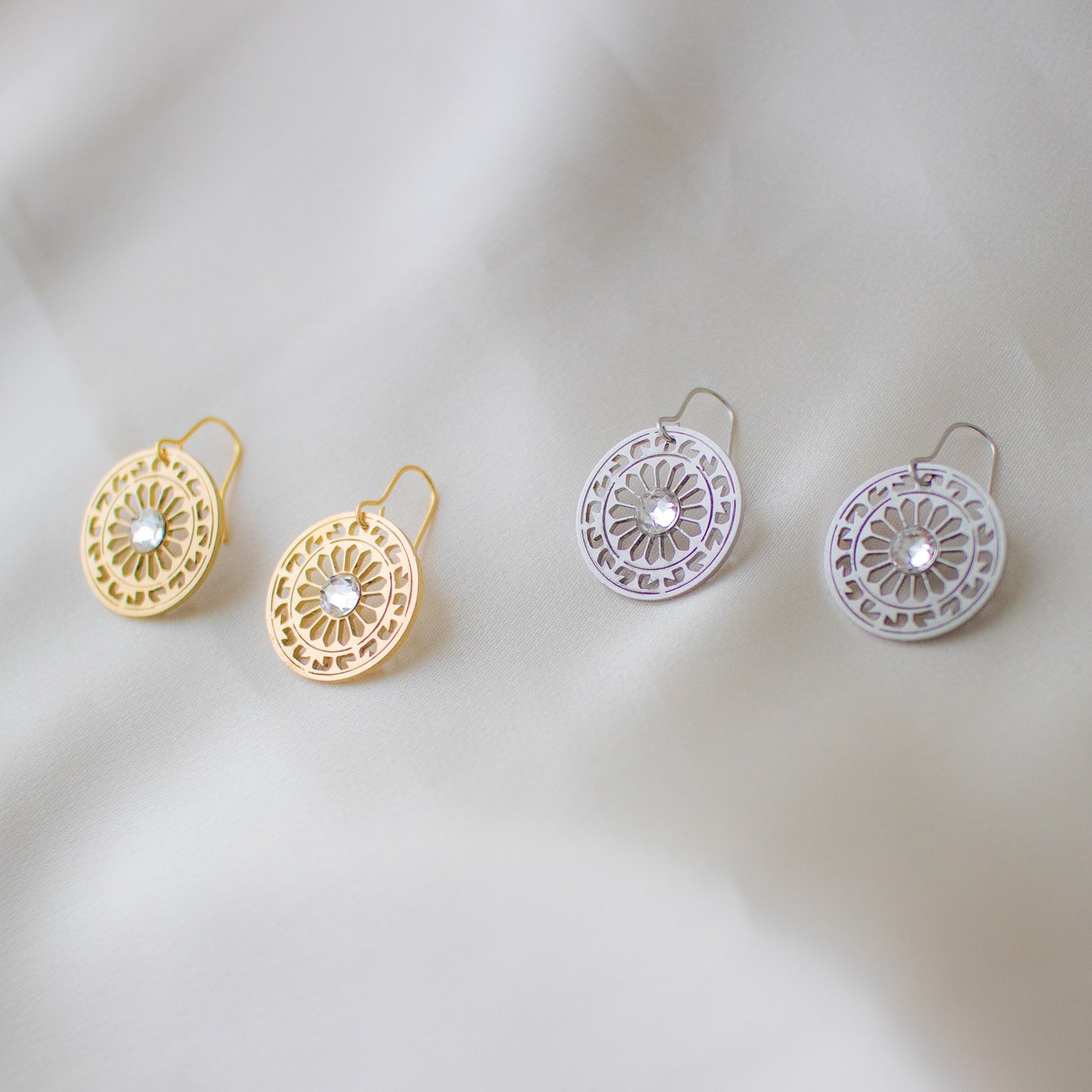 1-dots simple earrings