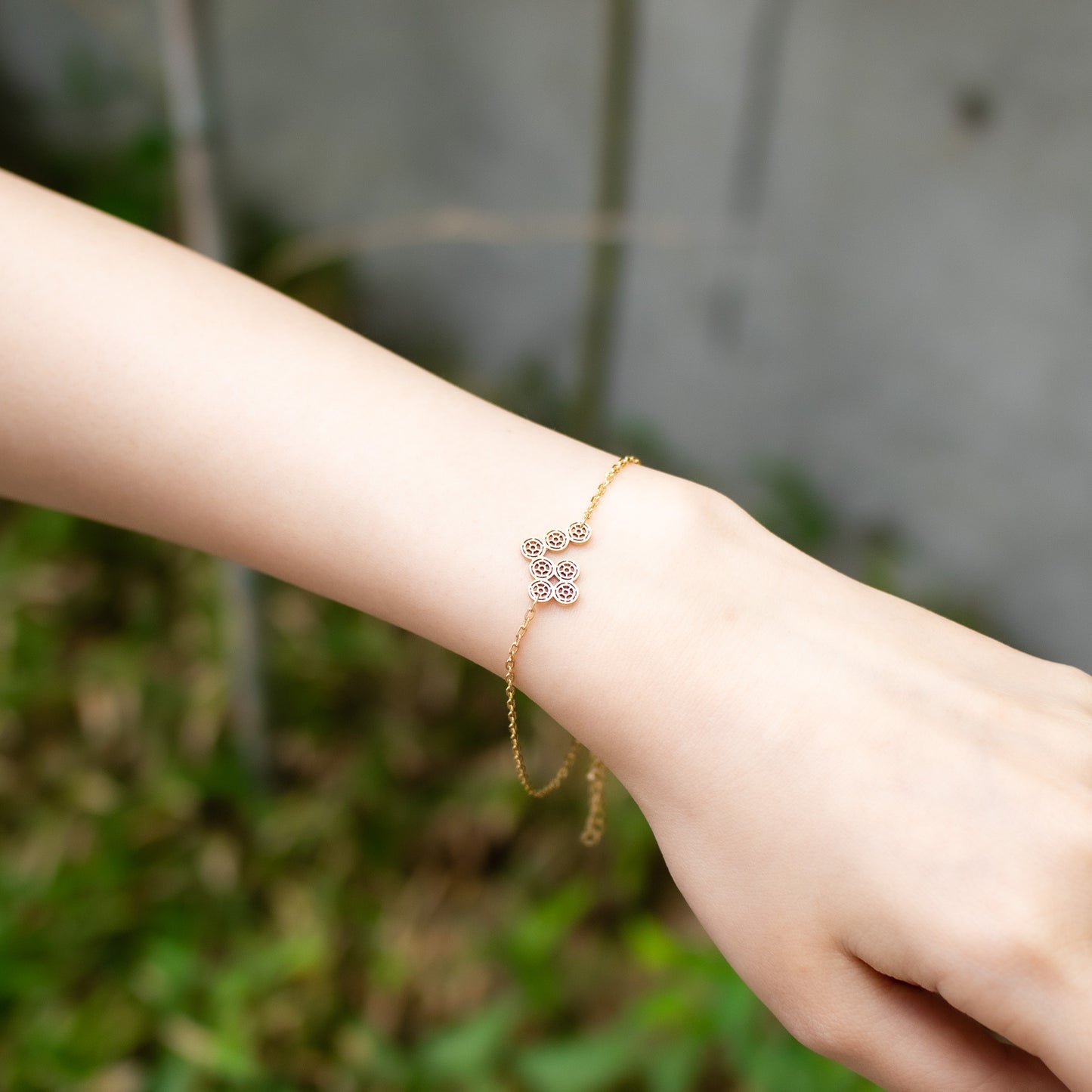 7-dots simple bracelet