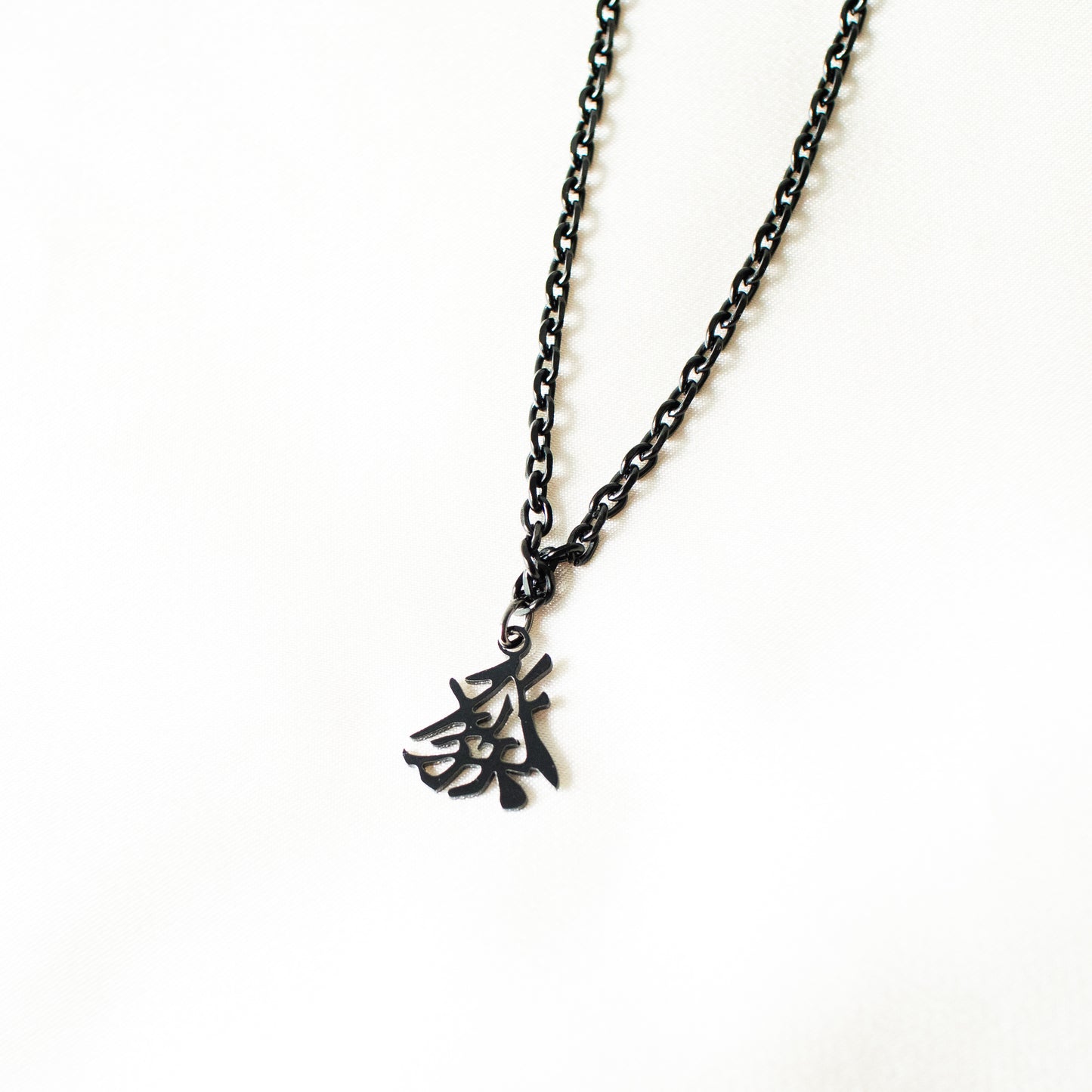 mahjong black necklace